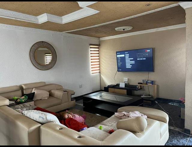 3 BEDROOM PROPERTY TO RENT IN LENASIA SOUTH EXT 1